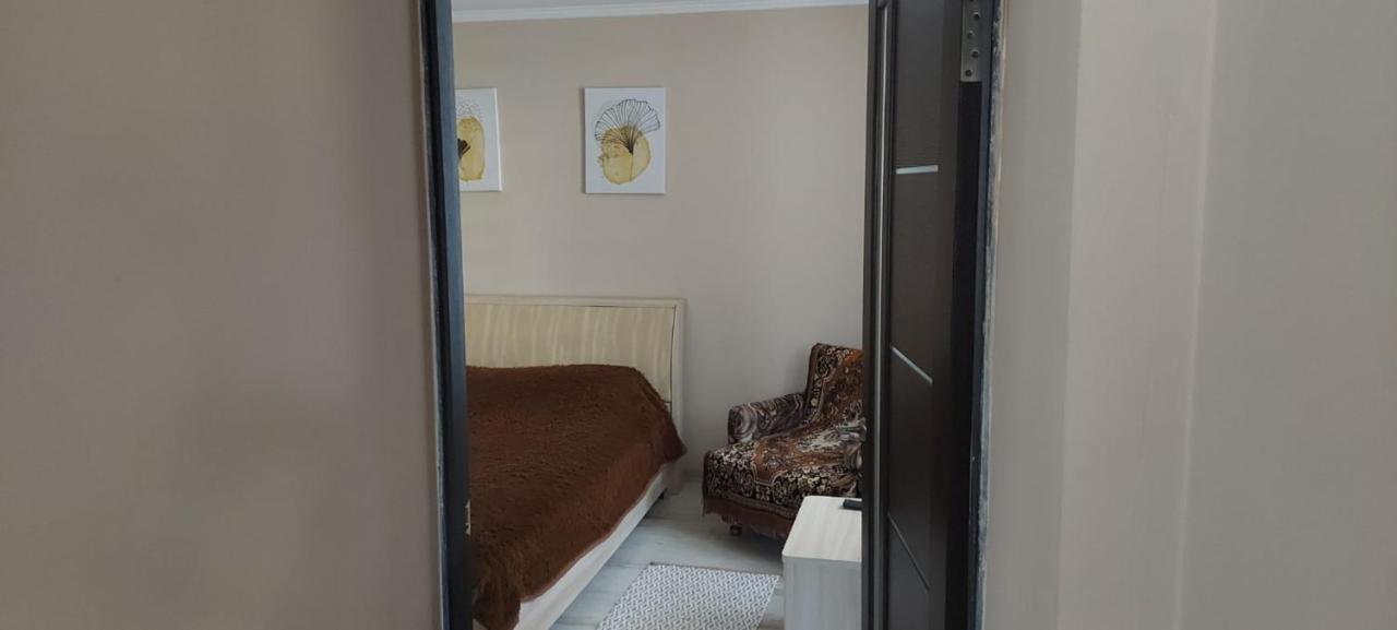 Apartamento Вулиця Нагiрна Kamianets-Podilskyi Exterior foto